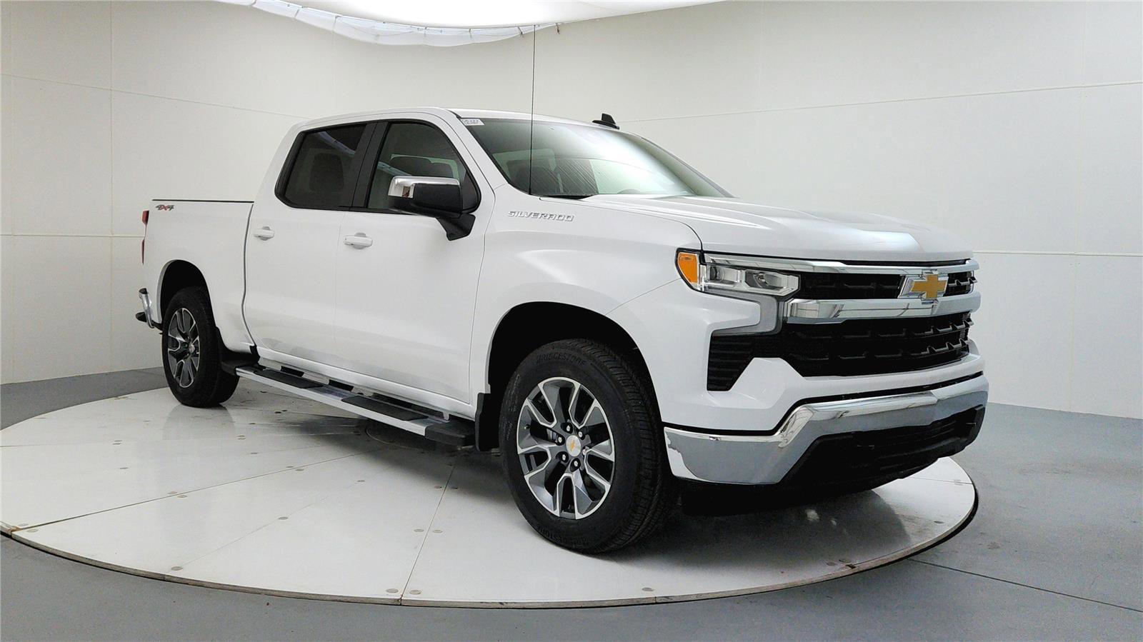 Used 2026 Chevrolet Silverado 1500 LT w/ Protection Package AWD/4WD image 1