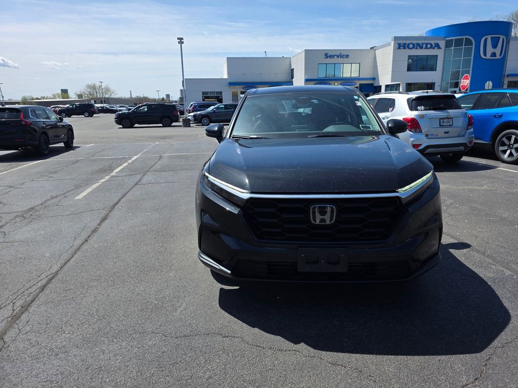 Used 2023 Honda CR-V LX image 2