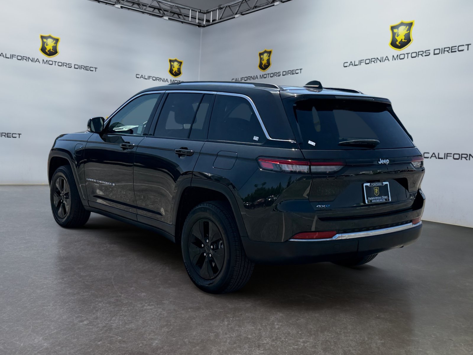 Used 2024 Jeep Grand Cherokee Limited 4xe AWD/4WD image 3