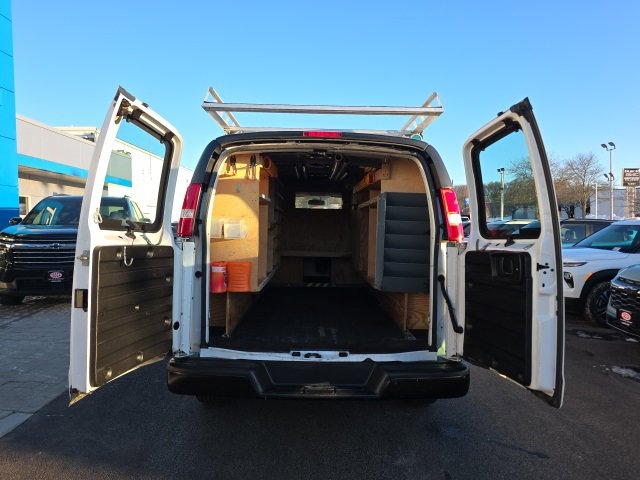 Used 2018 Chevrolet Express 2500 w/ Driver Convenience Package image 6