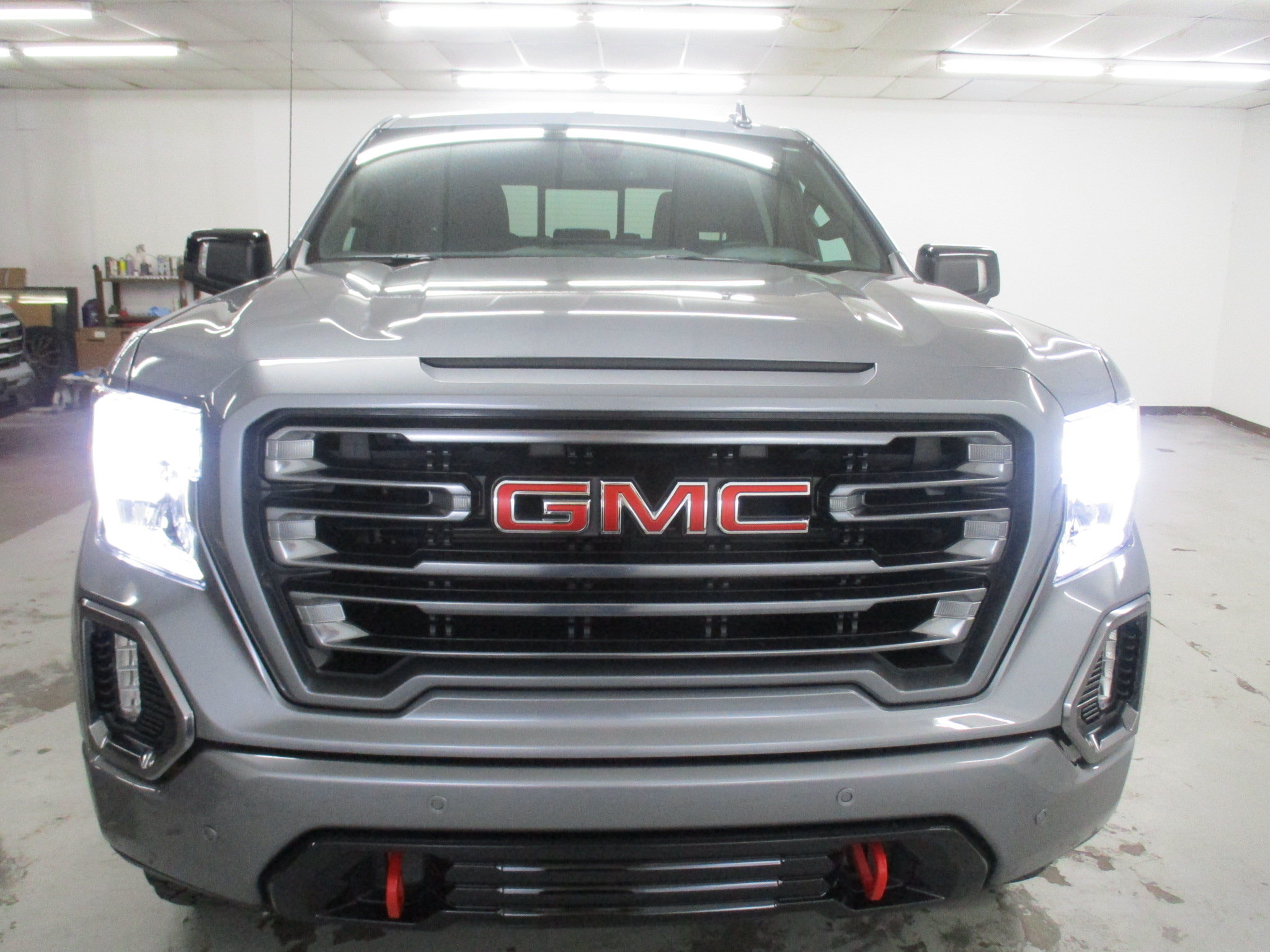 Certified 2022 GMC Sierra 1500 AT4 w/ AT4 Premium Package AWD/4WD image 2