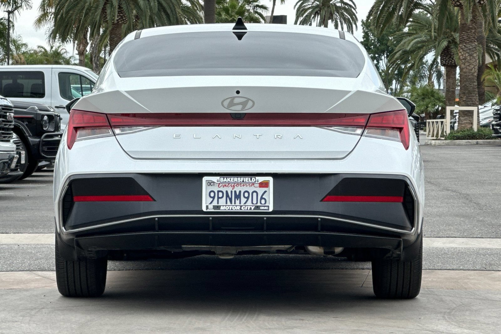 Used 2024 Hyundai Elantra SEL w/ Convenience Package FWD image 5