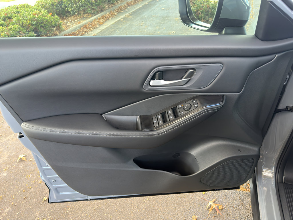 New 2026 Nissan Rogue SV image 15