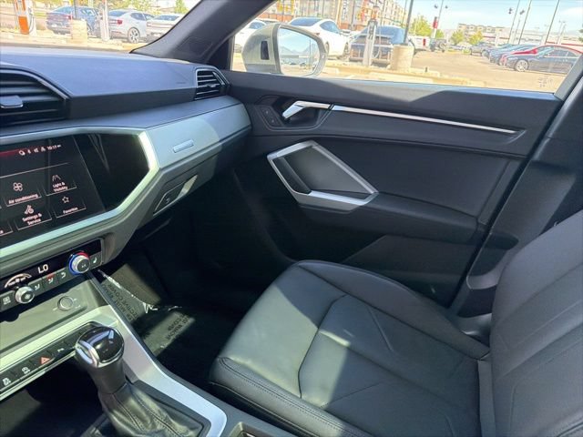 Used 2023 Audi Q3 2.0T Premium w/ Convenience Package AWD/4WD image 24