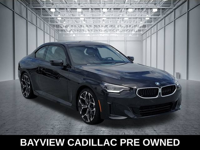 Used 2025 BMW 230i Coupe w/ Convenience Package RWD image 8