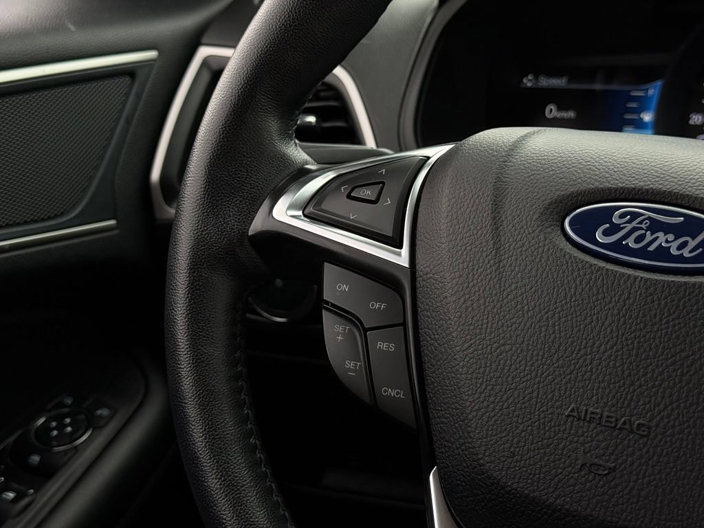 Certified 2024 Ford Edge SEL w/ Convenience Package AWD/4WD image 8