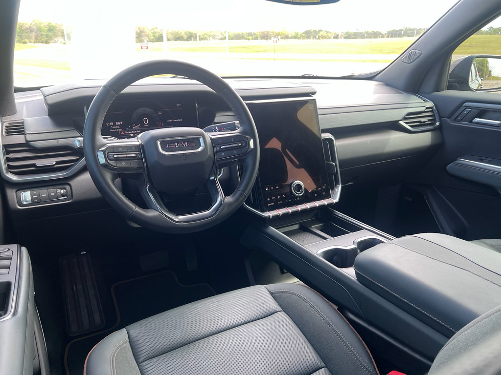 Used 2024 GMC Acadia AT4 image 19