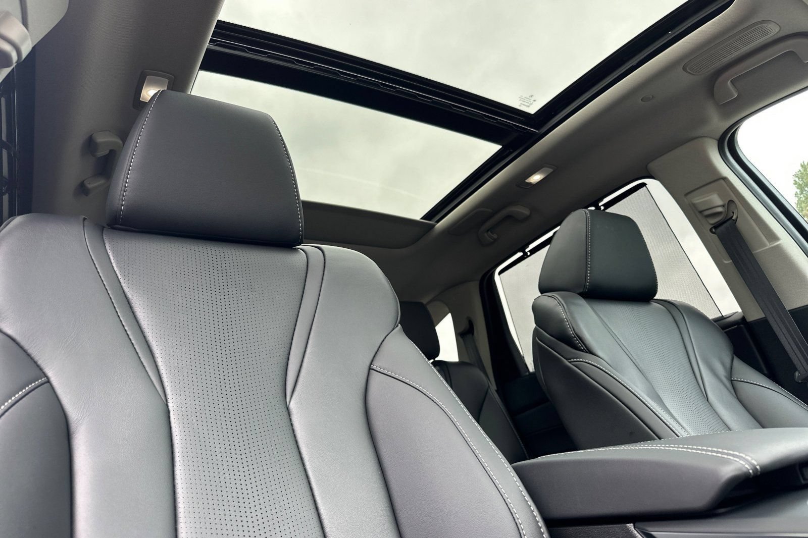 New 2026 Acura MDX w/ Technology Package FWD image 19