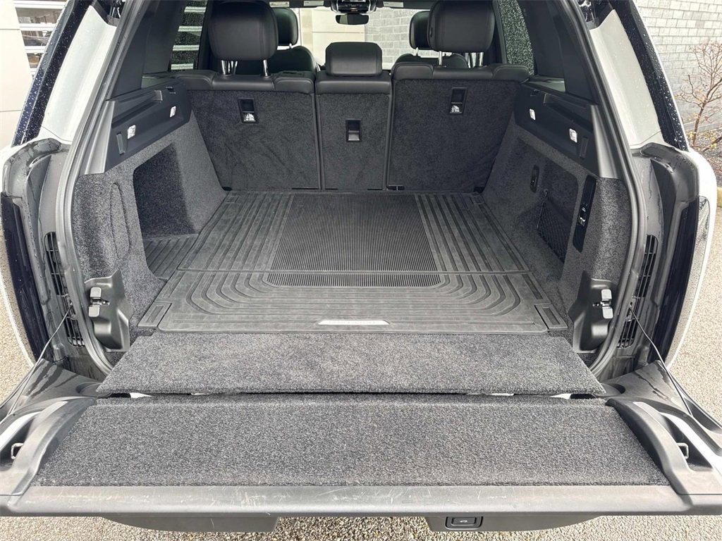 Used 2023 Land Rover Range Rover SE image 6