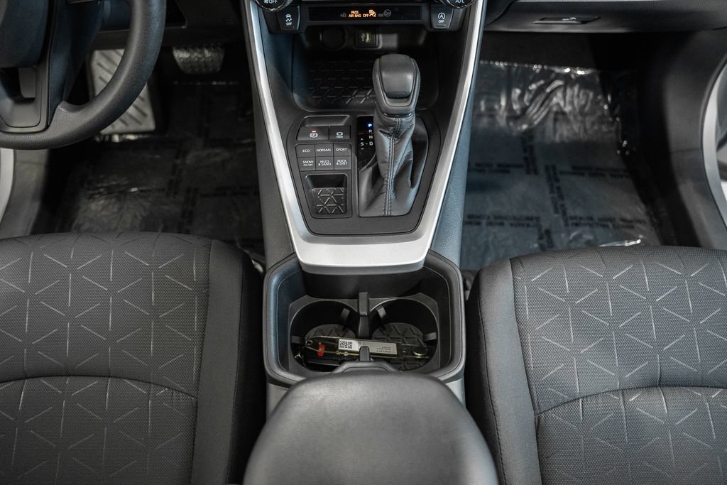 Certified 2025 Toyota RAV4 XLE AWD/4WD image 24