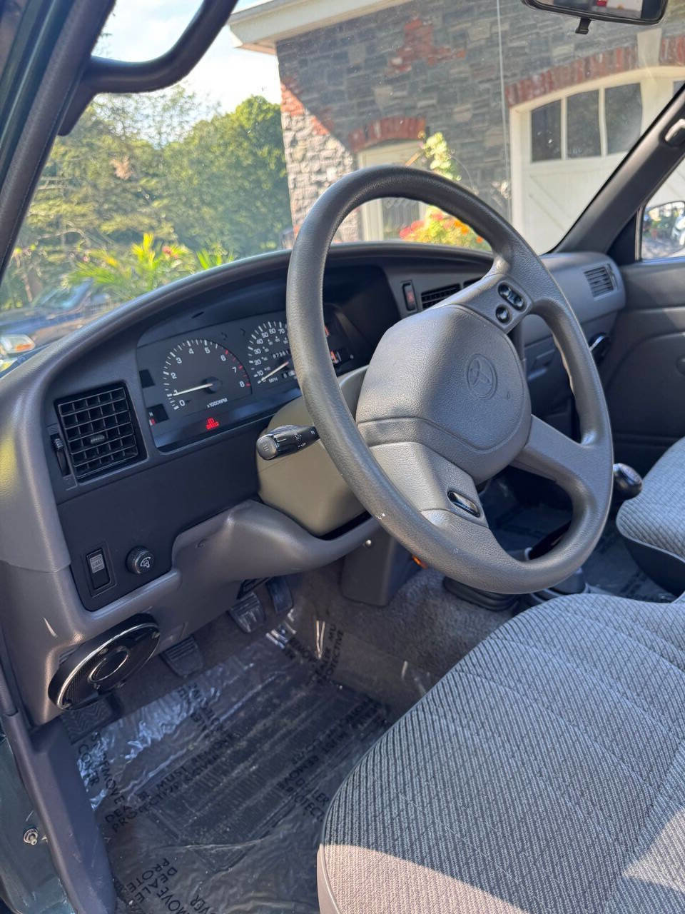 Used 1992 Toyota Pickup Deluxe image 4