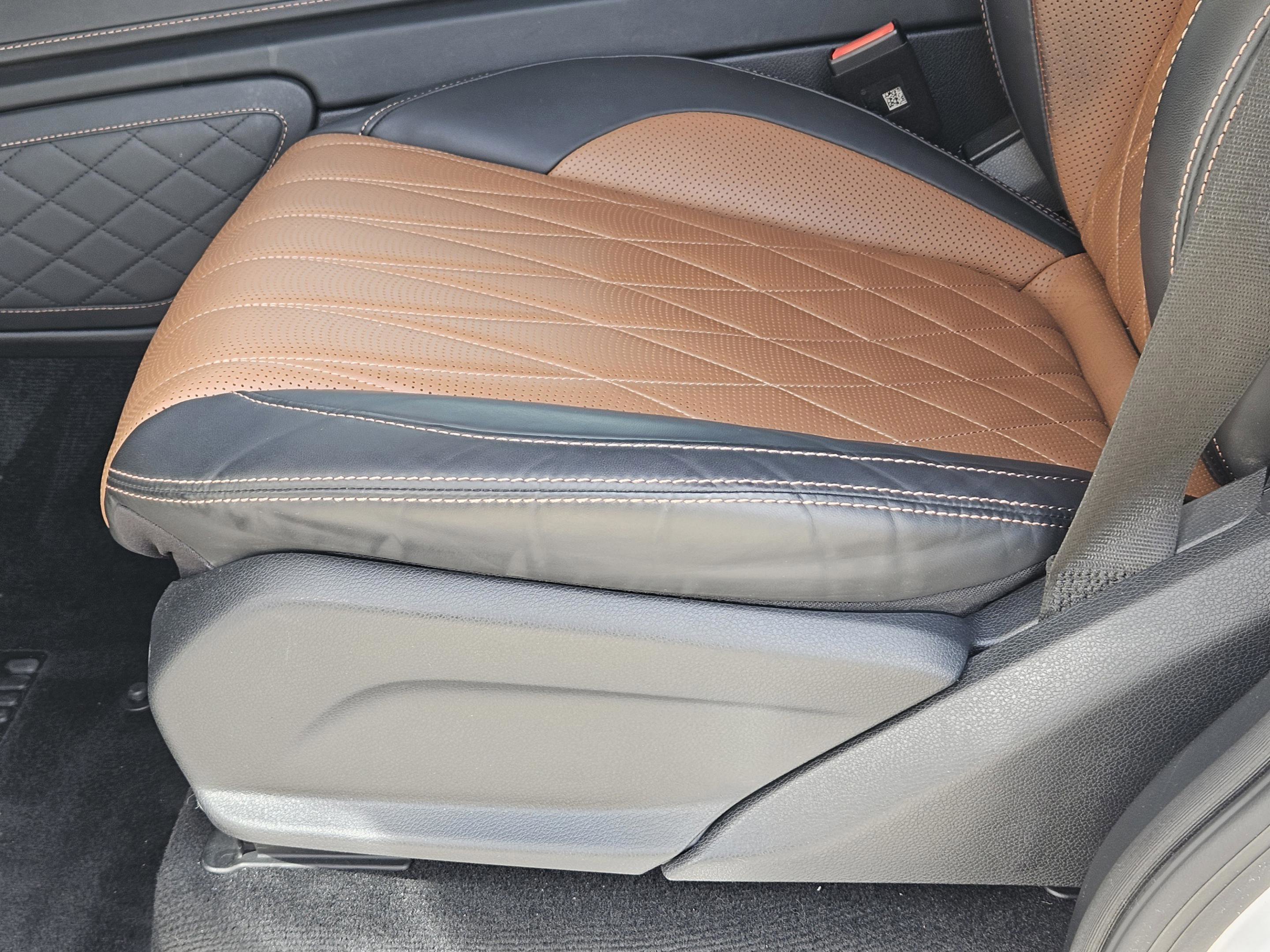 Used 2024 Mercedes-Benz G 63 AMG AMG G 63 image 25