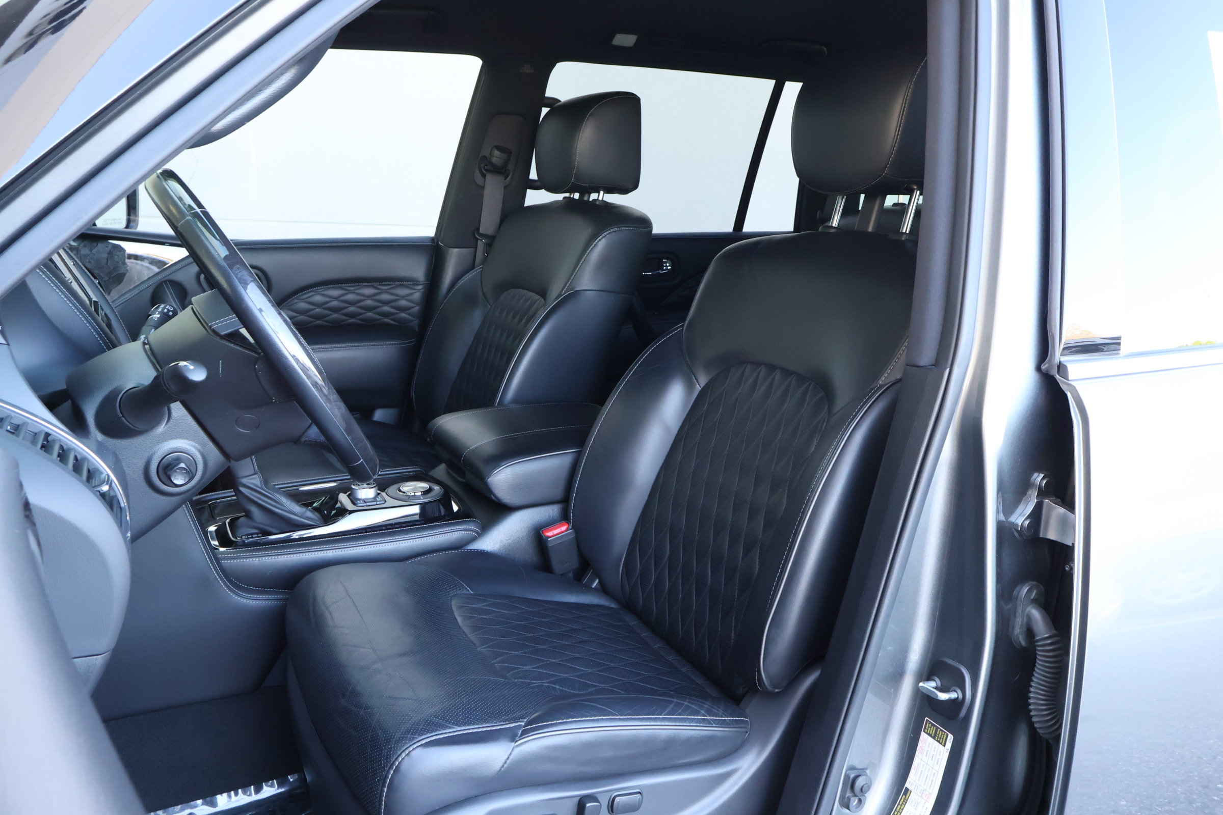 Certified 2021 INFINITI QX80 Sensory w/ All-Season Package image 2