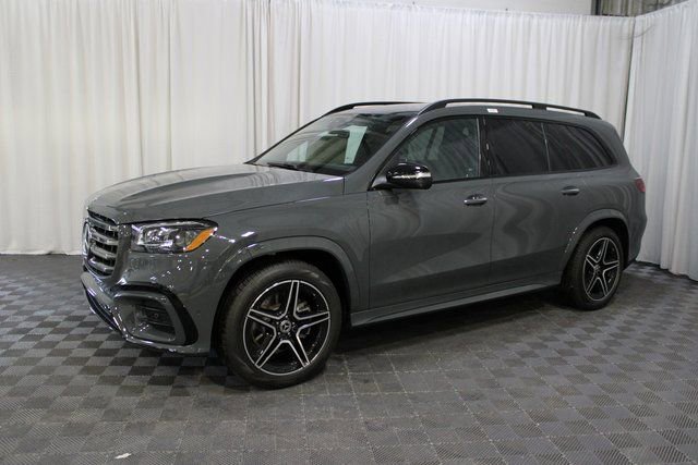 New 2026 Mercedes-Benz GLS 450 4MATIC image 3