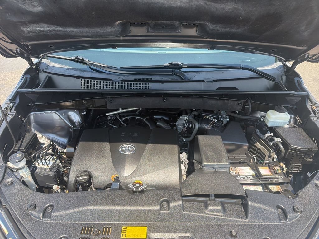 Used 2018 Toyota Highlander Limited AWD/4WD image 33