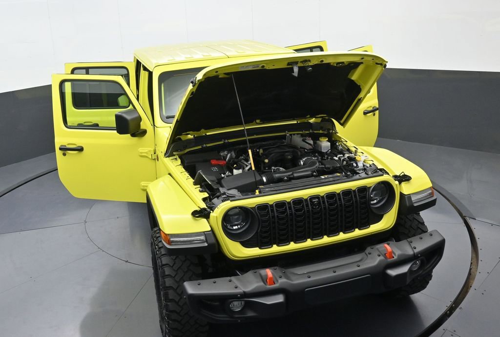 Used 2024 Jeep Gladiator Mojave AWD/4WD image 37