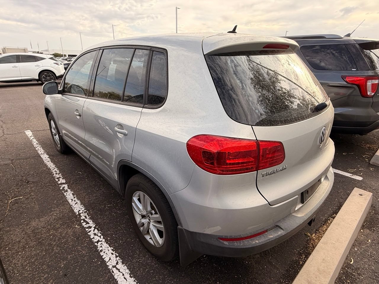 Used 2013 Volkswagen Tiguan S AWD/4WD image 6