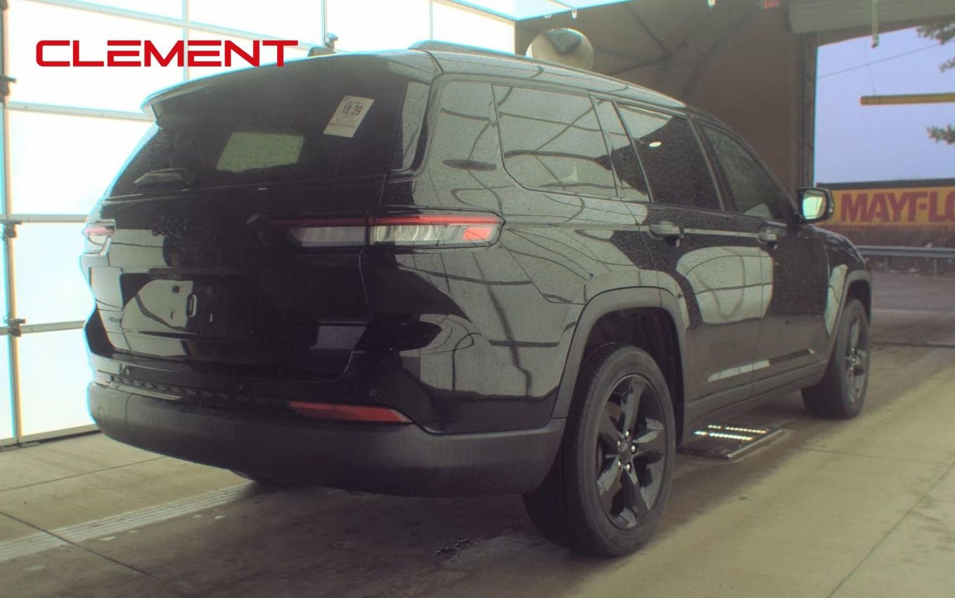 Used 2023 Jeep Grand Cherokee L Laredo image 4