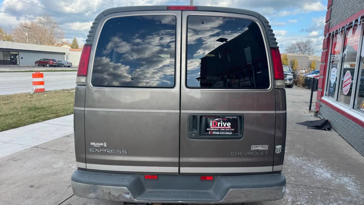 Used 1999 Chevrolet Express 1500 w/ Convenience Pkg image 7