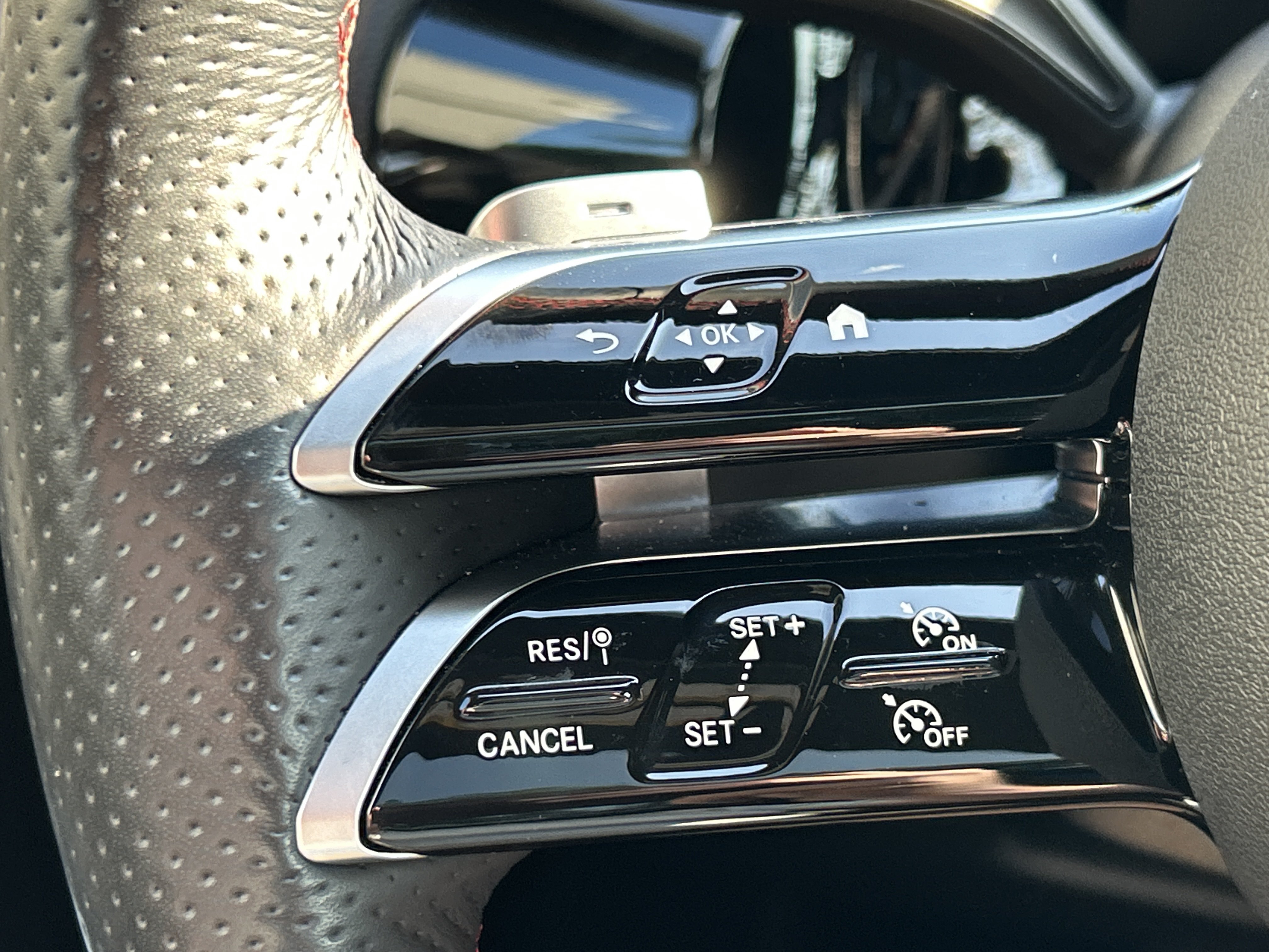 Certified 2025 Mercedes-Benz GLA 250 image 27