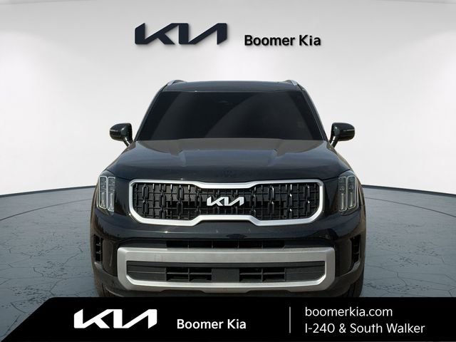 Used 2023 Kia Telluride EX w/ EX Captain's Chair Package image 2