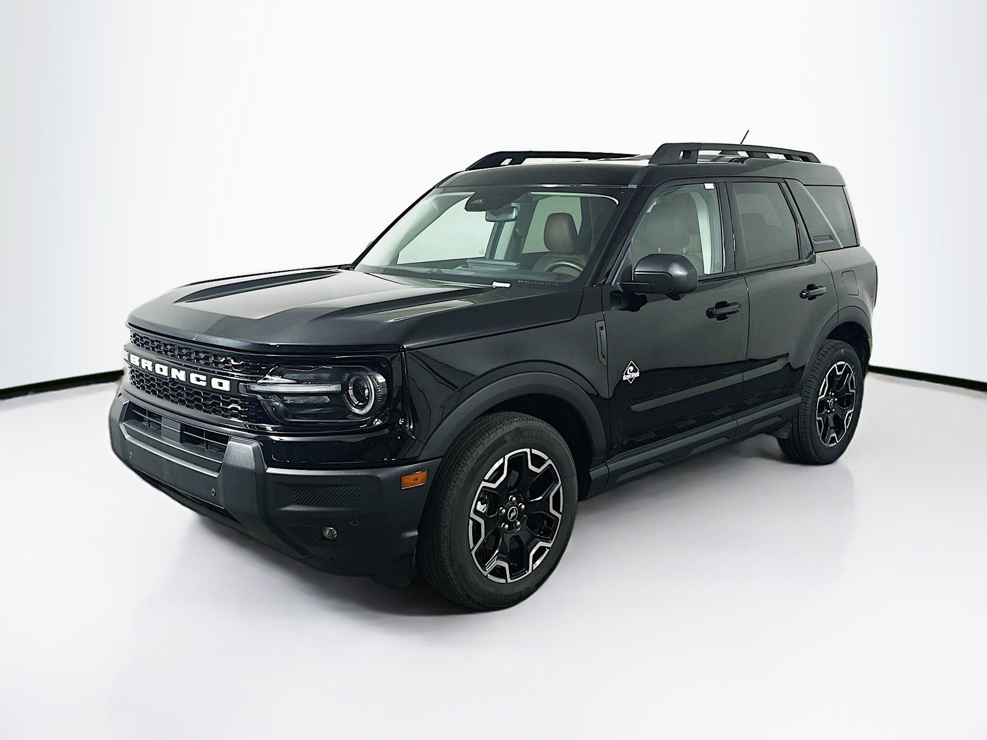 Used 2025 Ford Bronco Sport Outer Banks w/ Outer Banks Tech Package+ AWD/4WD image 3