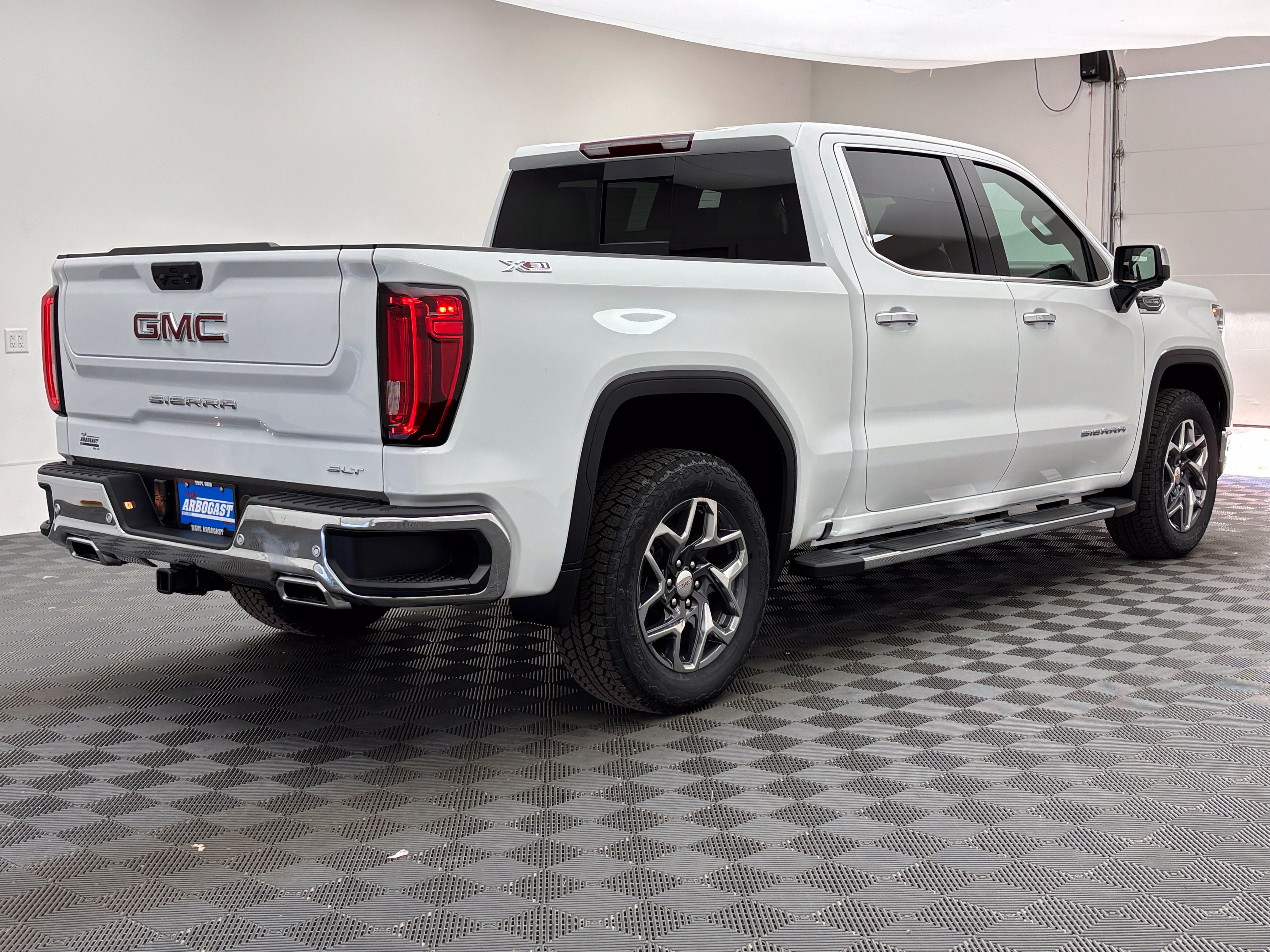 New 2026 GMC Sierra 1500 SLT w/ SLT Premium Package AWD/4WD image 8