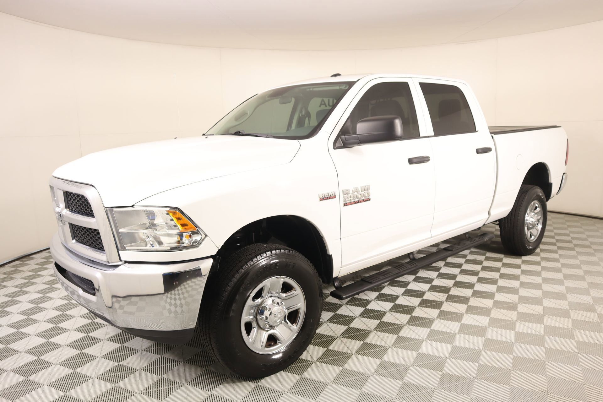 Used 2018 RAM 2500 Tradesman w/ Chrome Appearance Group image 9