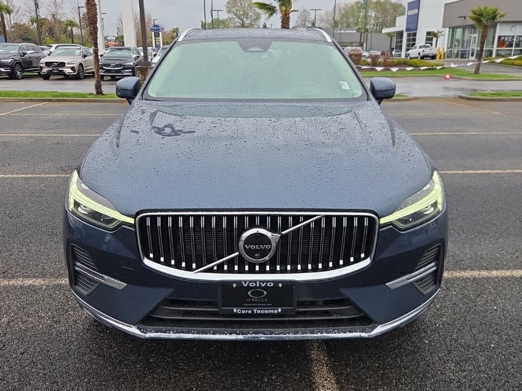 Used 2023 Volvo XC60 B5 Ultimate w/ Climate Package image 11