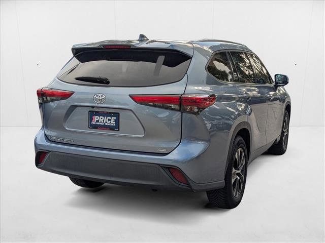 Used 2021 Toyota Highlander XLE image 5