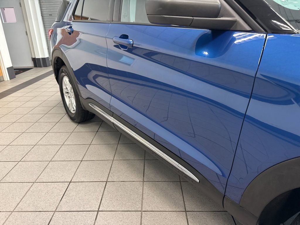 Used 2023 Ford Explorer XLT w/ Equipment Group 202A image 17