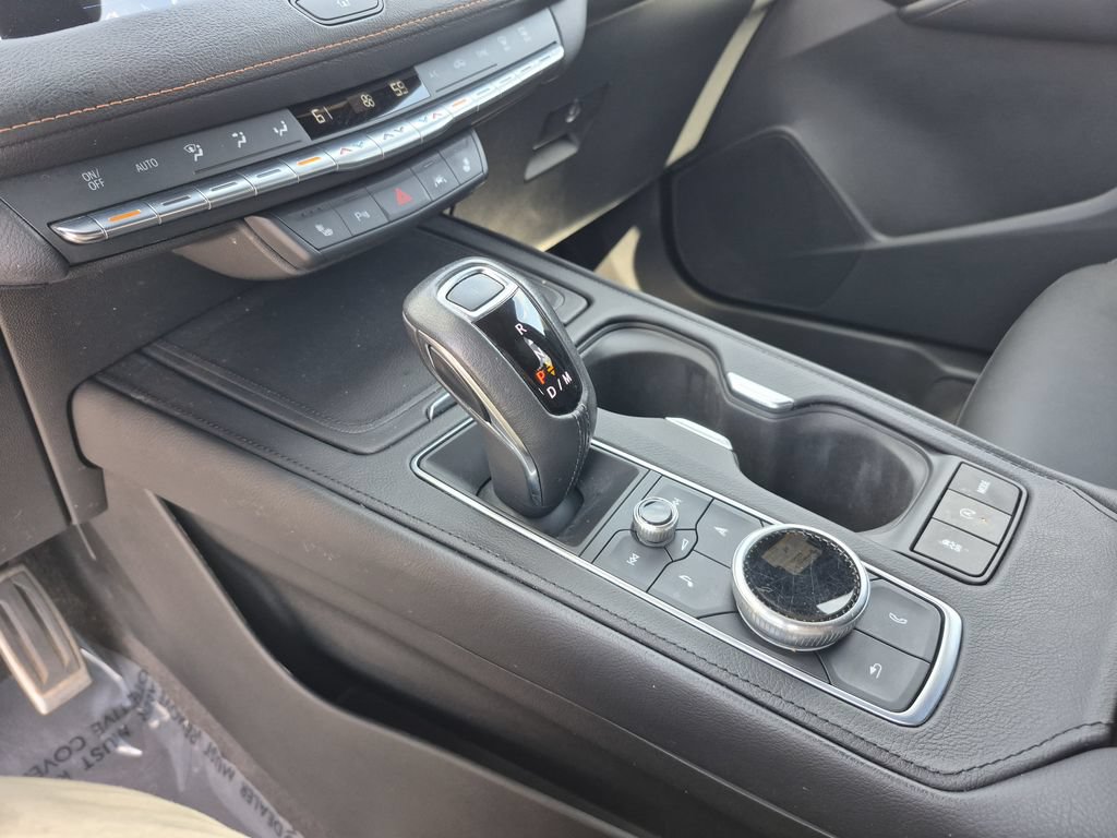 Used 2019 Cadillac XT4 Sport w/ Cold Weather Package AWD/4WD image 10