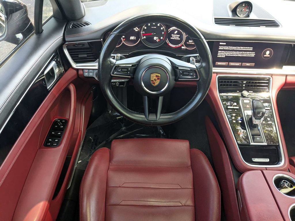 Used 2022 Porsche Panamera RWD image 25