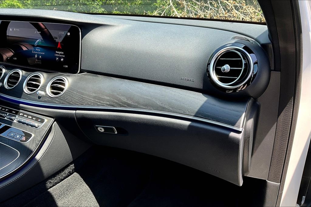 Used 2022 Mercedes-Benz E 350 Sedan image 21
