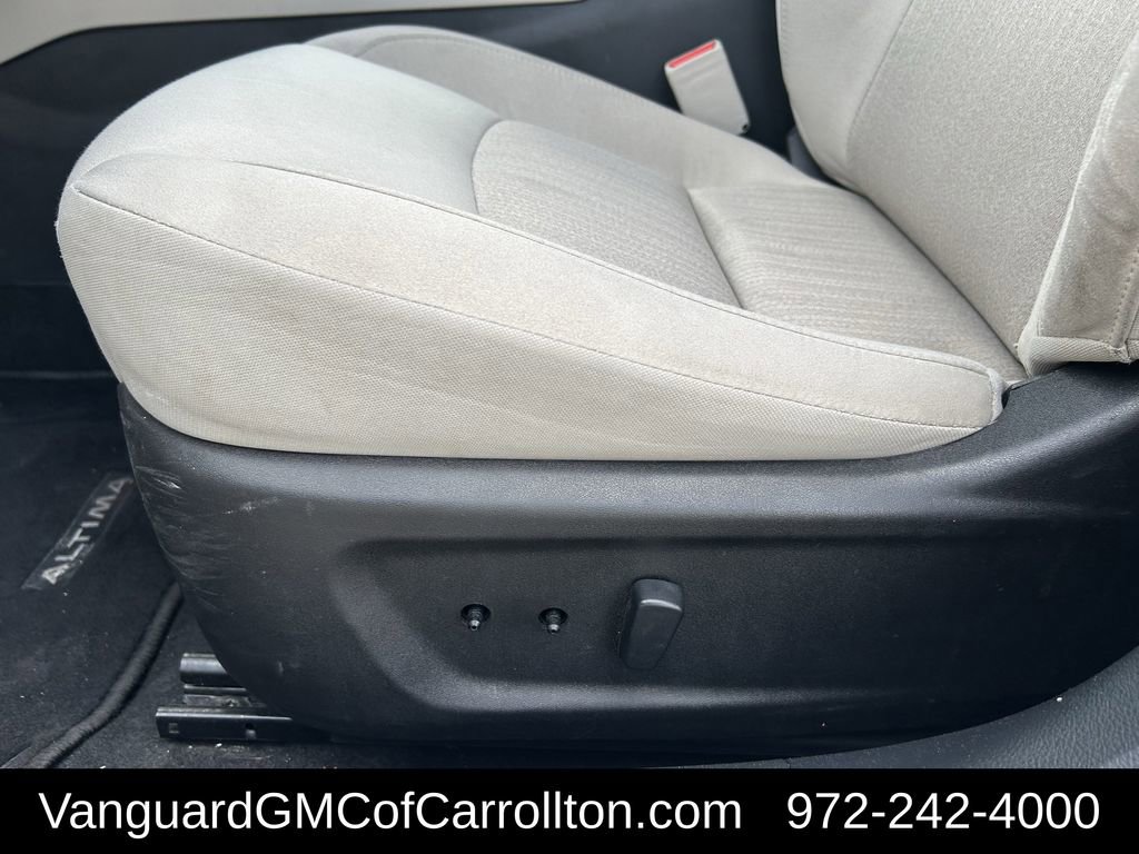 Used 2024 Nissan Altima 2.5 SV image 28