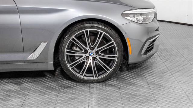 Used 2017 BMW 540i w/ Premium Package image 36