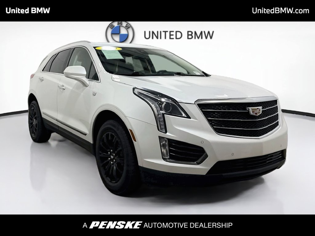 Used 2019 Cadillac XT5 Luxury w/ LPO, Black Ice Package FWD image 3