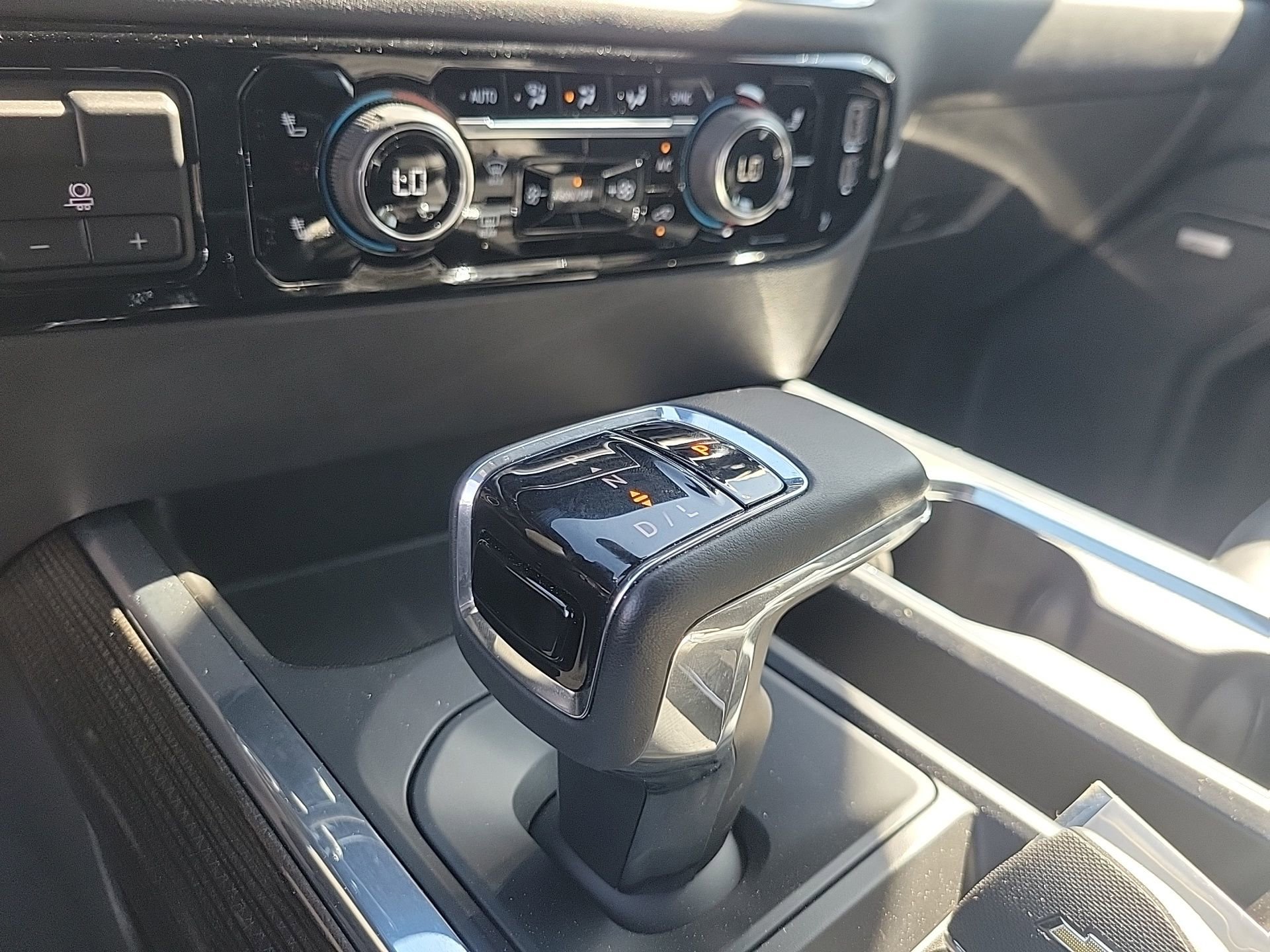 Used 2024 Chevrolet Silverado 1500 LT Trail Boss w/ LT Trail Boss Premium Package image 30