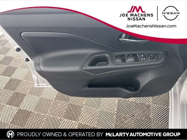 Certified 2025 Nissan Versa SV w/ Trunk Package image 18