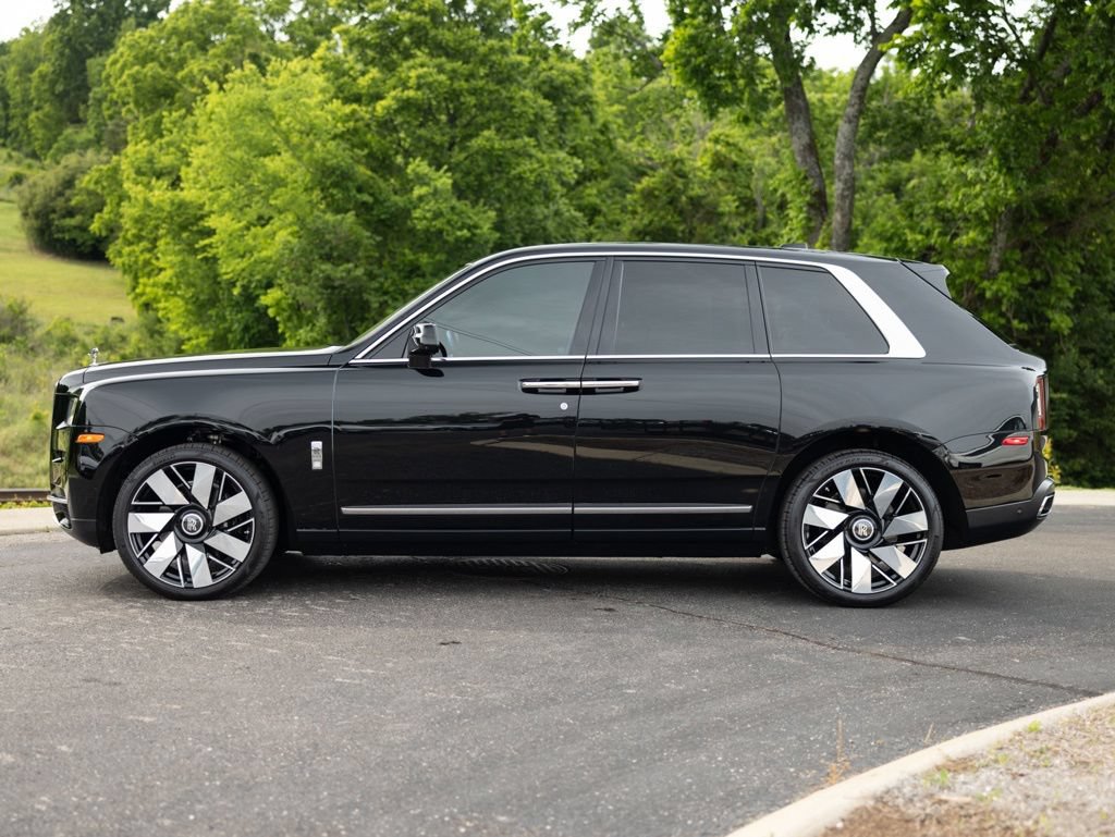 Certified 2021 Rolls-Royce Cullinan AWD/4WD image 9