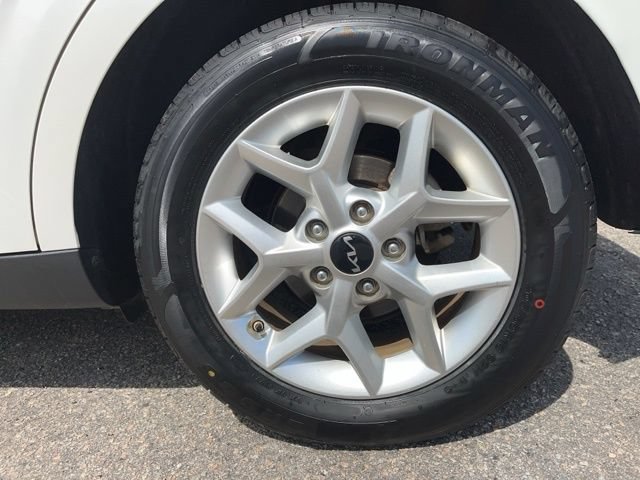 Used 2024 Kia Soul LX w/ Option Group 015 FWD image 31
