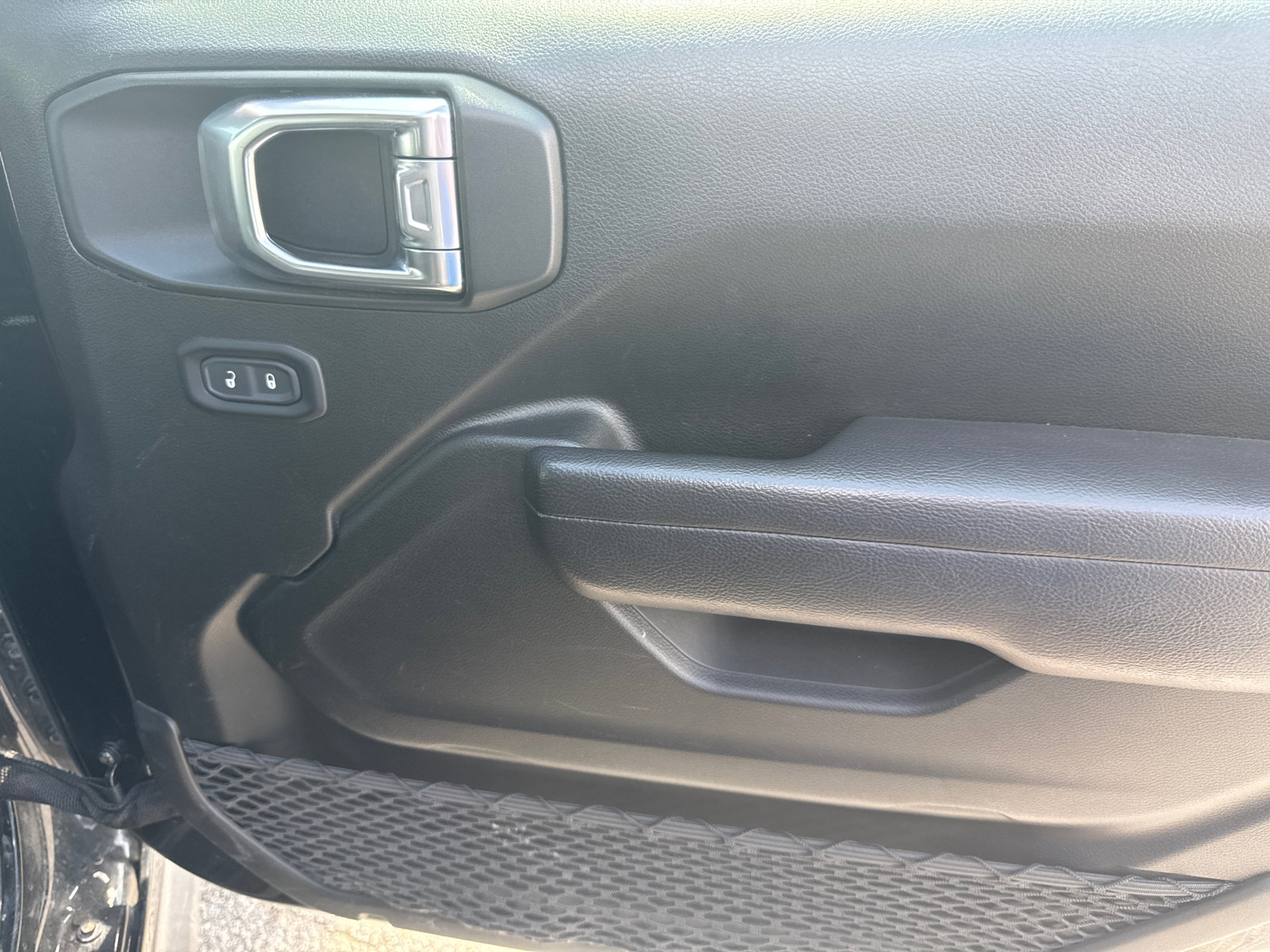 Used 2025 Jeep Wrangler Unlimited Rubicon 4xe w/ Safety Group image 14