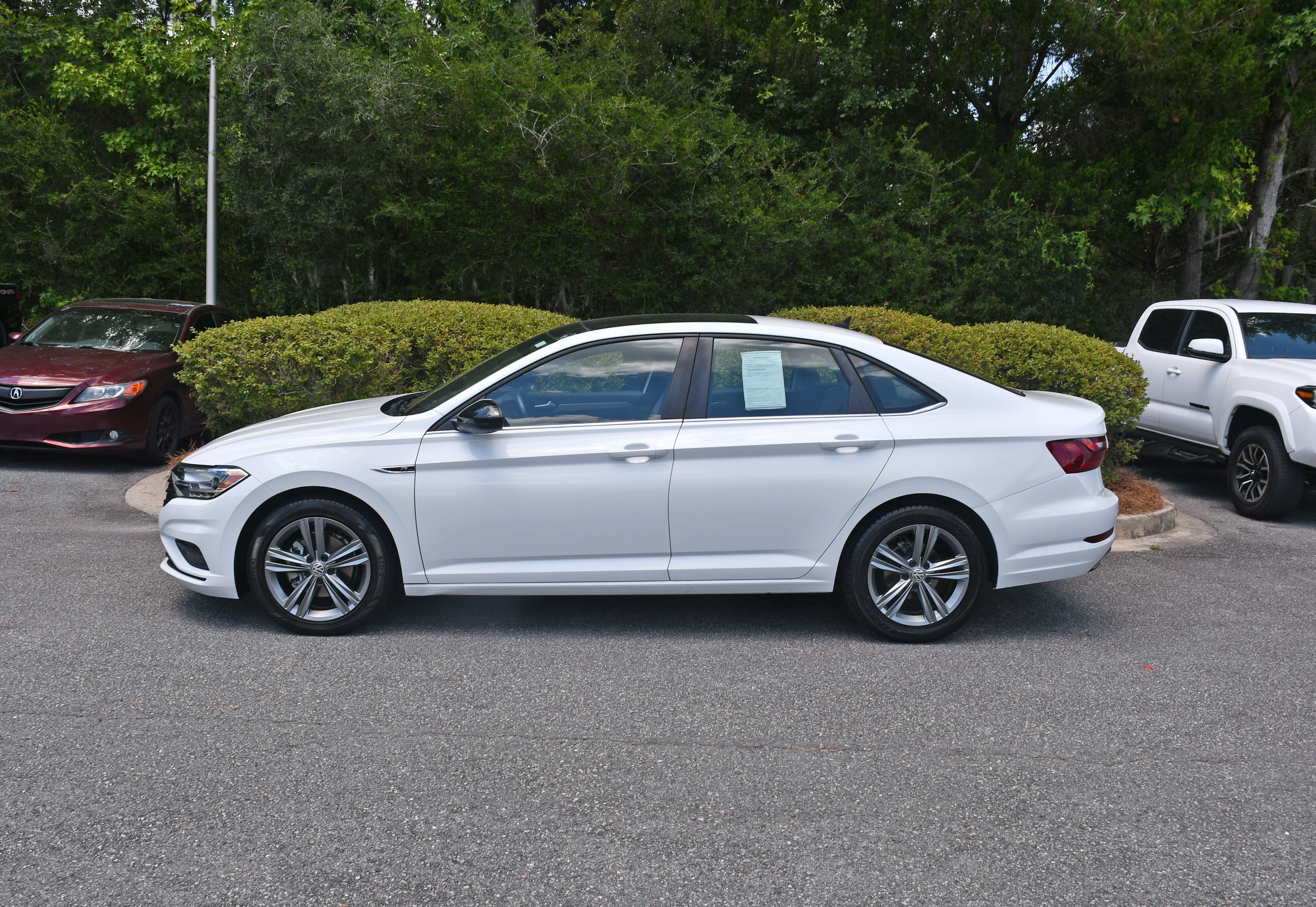 Used 2021 Volkswagen Jetta R-Line FWD image 2