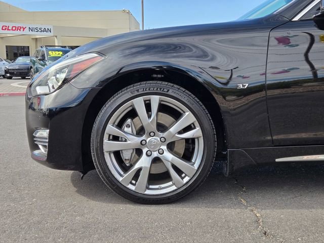 Used 2017 INFINITI Q70 L 3.7 w/ Deluxe Touring Package RWD image 9