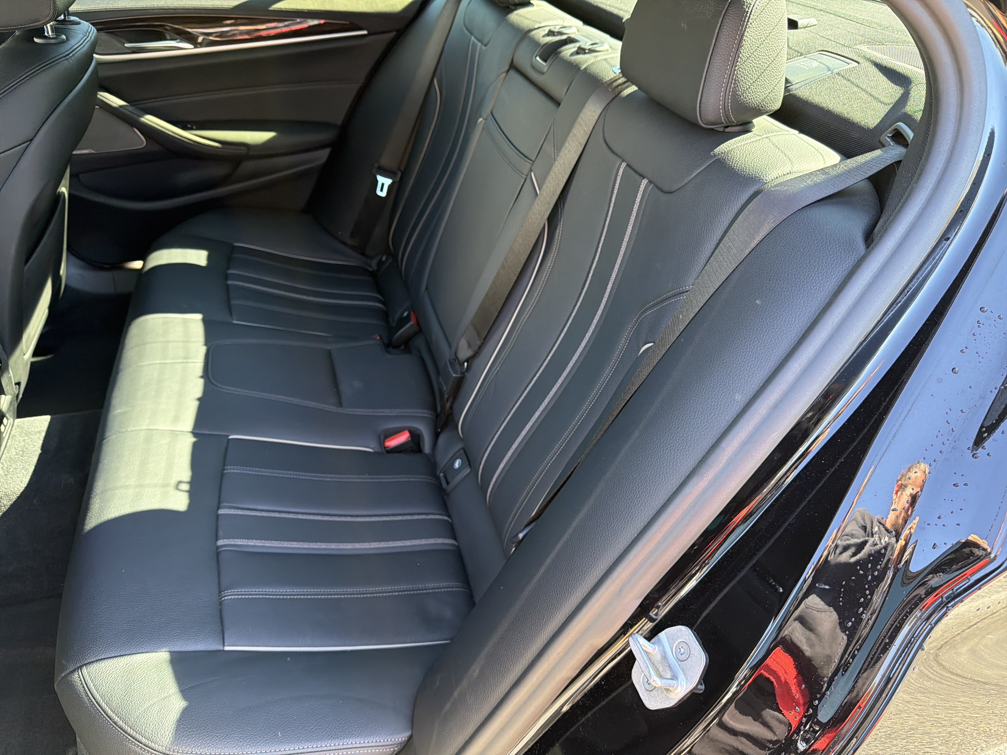 Used 2020 BMW 530i w/ Premium Package RWD image 19