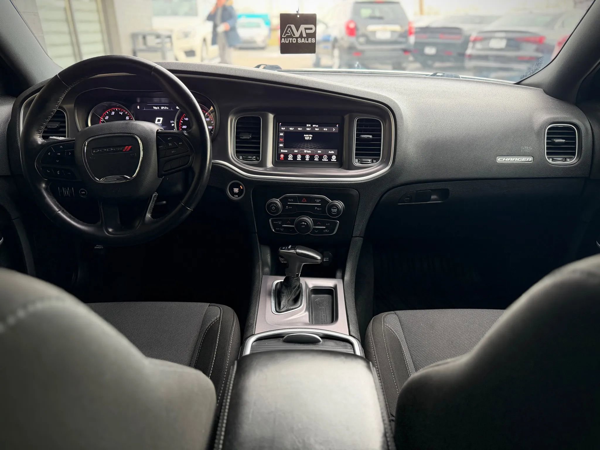 Used 2020 Dodge Charger SXT image 10