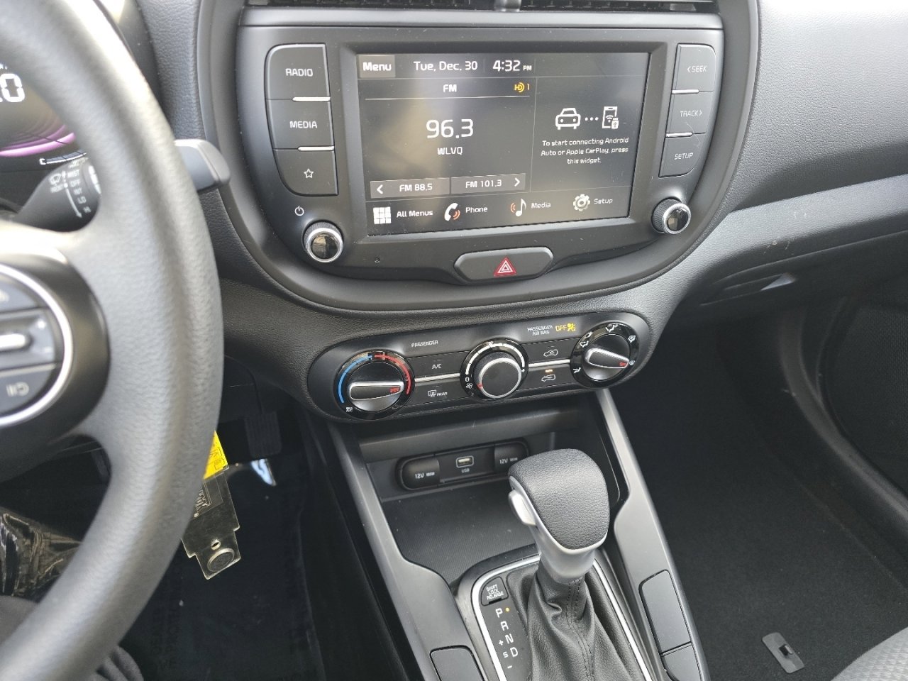 Used 2023 Kia Soul LX image 26