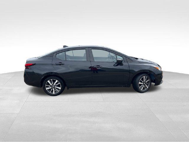 Used 2021 Nissan Versa SV FWD image 8