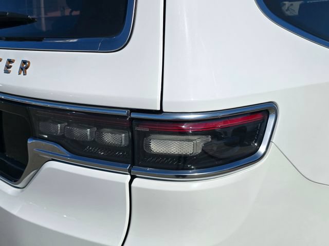 Certified 2023 Jeep Grand Wagoneer Series III AWD/4WD image 41