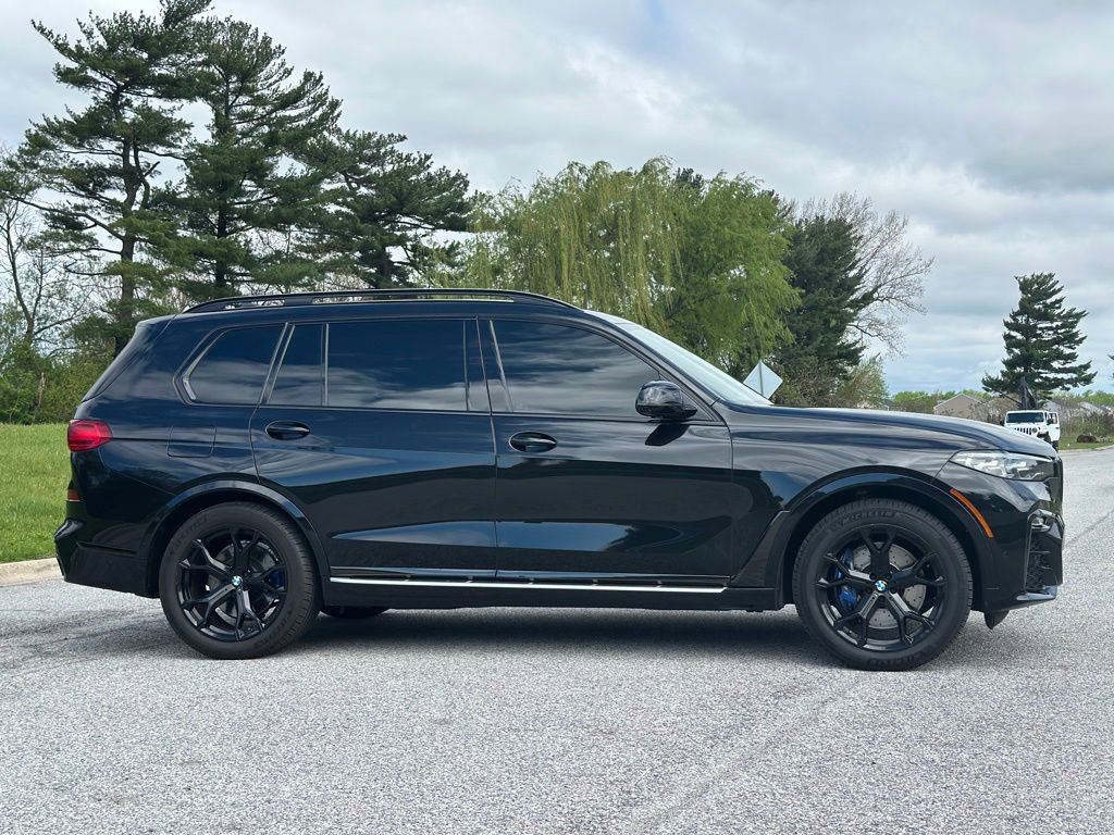 Used 2021 BMW X7 xDrive40i w/ M Sport Package AWD/4WD image 8